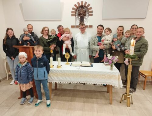 Heilige Messe mit Kindersegnung